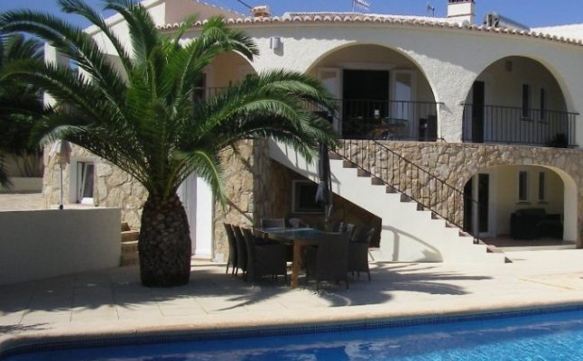 5 bedroom villa, refurbished, near beaches, in Moraira – CBV346