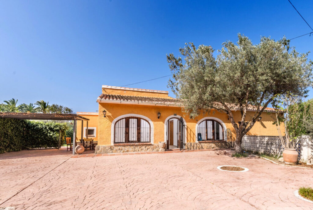 4 Bedroom Finca in Javea